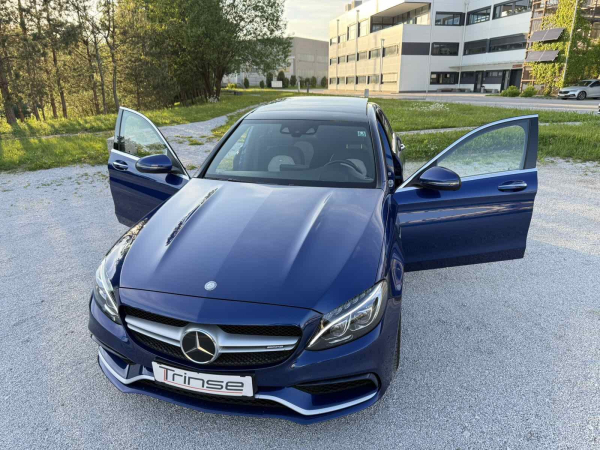 MERCEDES BENZ C / 63 AMG